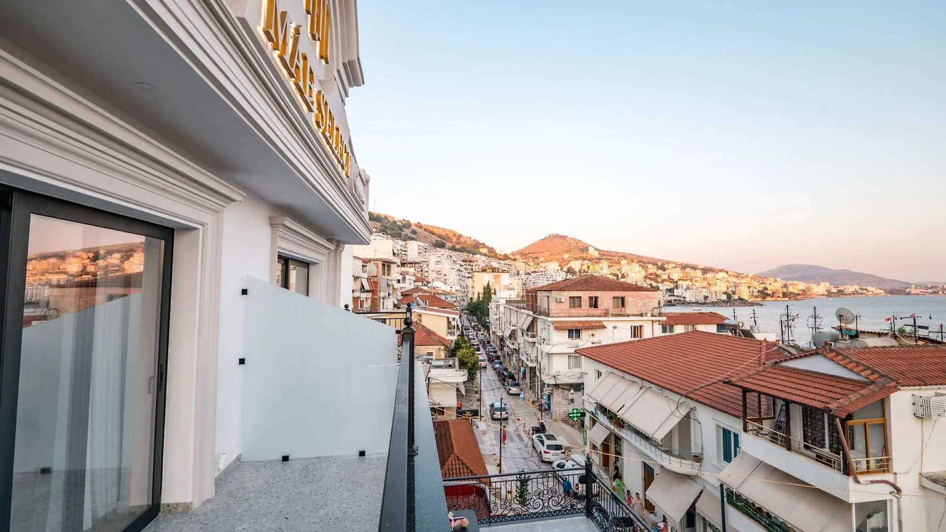 Mae Select Hotel Sarandë 4*,  Albanië