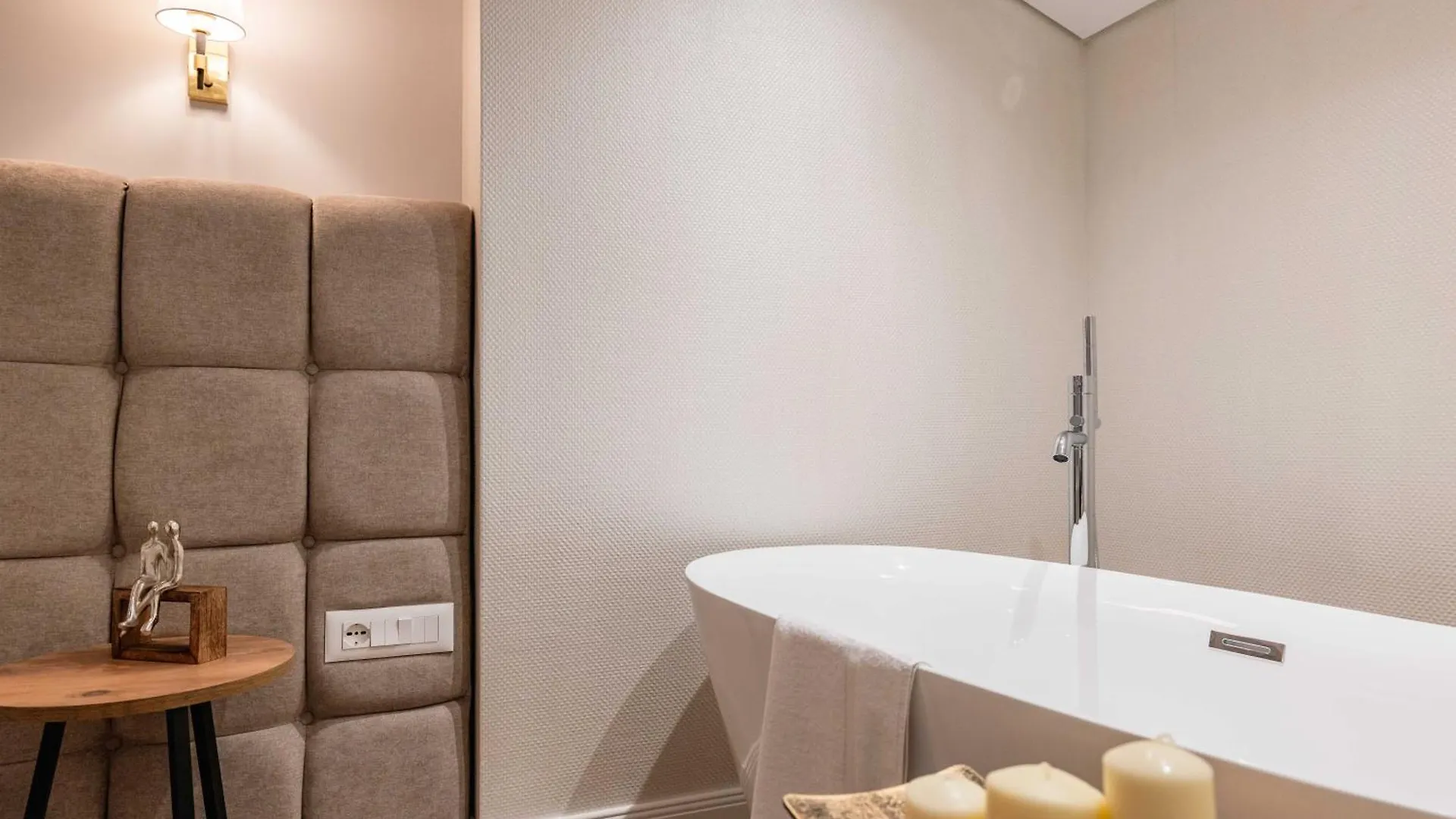 Mae Select Hotel Sarandë