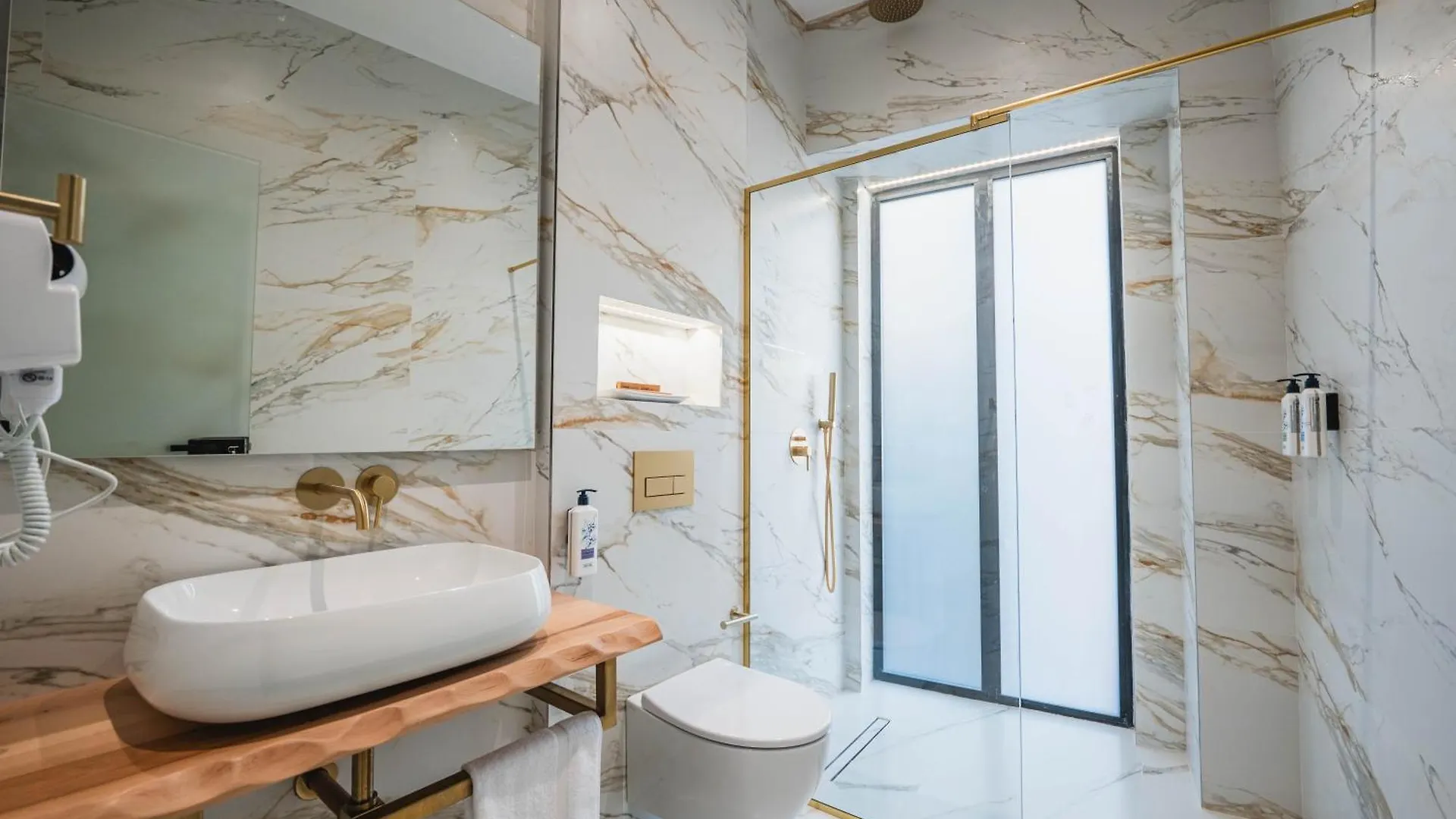 Mae Select Hotel Sarandë Albanië