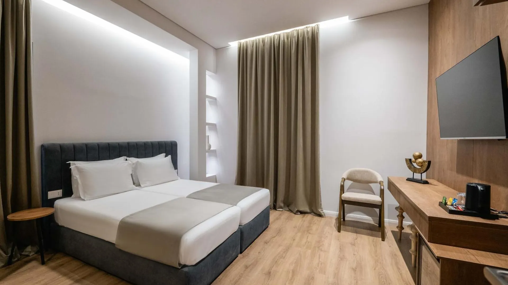 Mae Select Hotel Sarandë